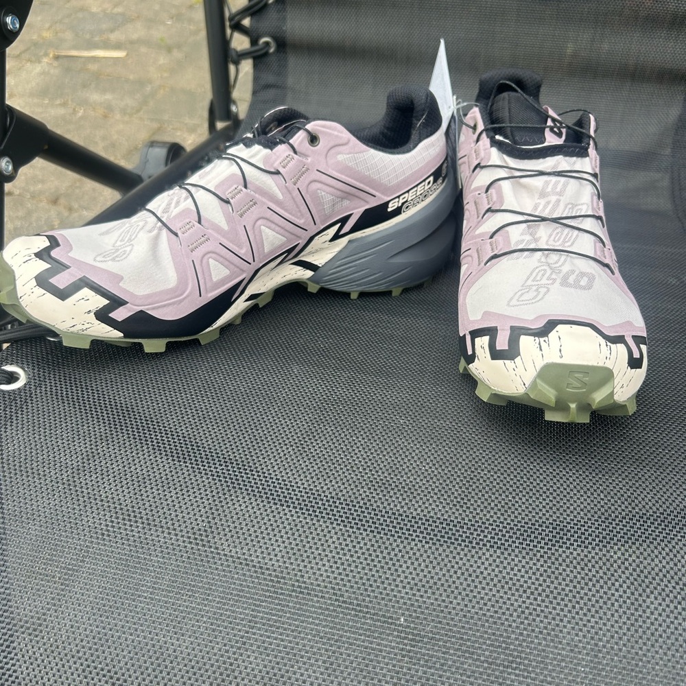 Salomon Women's Speedcross Trail Shoes - Light Purple and Black